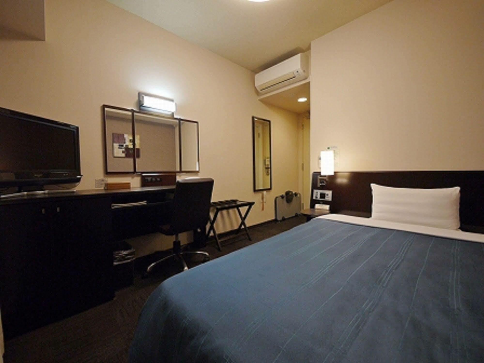 Hotel Route-Inn Ashikaga Ekimae Экстерьер фото