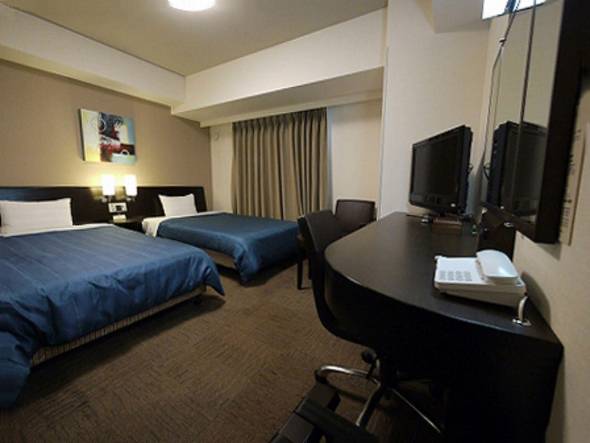 Hotel Route-Inn Ashikaga Ekimae Экстерьер фото